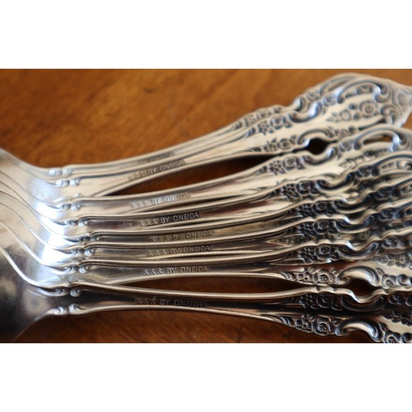 Lot 8x Oneida RENOIR Pembrooke Stainless SSS Pierced Soup Table Spoon 6.75" - Picture 5 of 10